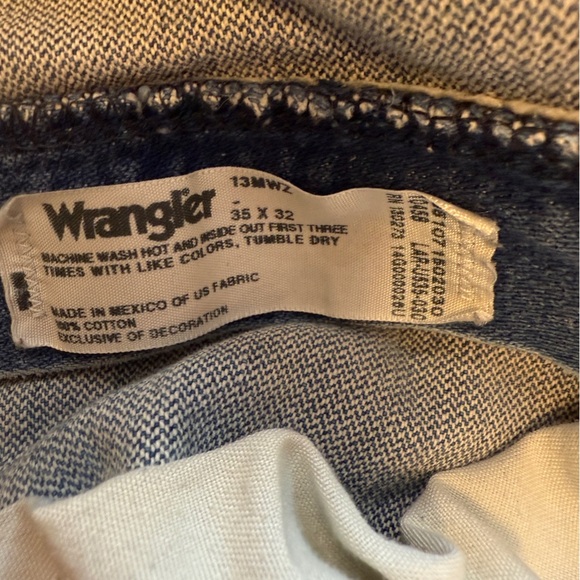 WRANGLER CUT OFFS Blue Denim Shorts 35" Waist - Picture 8 of 9